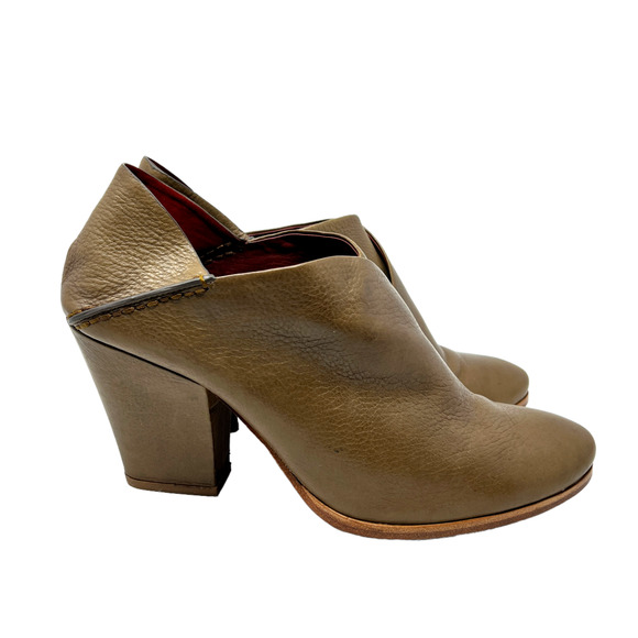 Aerin Cardin Brown Almond Toe Heeled Booties Women's Size 10 - Picture 1 of 9